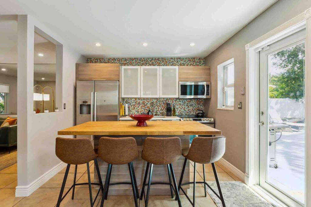 Private Oasis With Pool Near Beaches, Dining & Las Olas Fort Lauderdale Ngoại thất bức ảnh